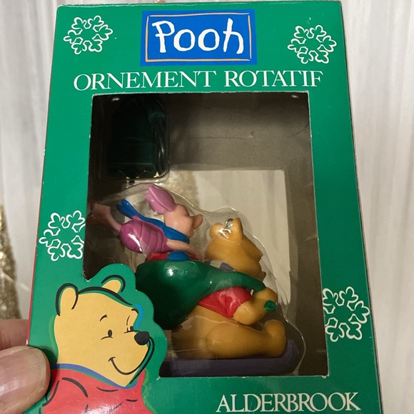 Vtg 1989 Alderbrook/Noma Pooh/Piglet downhill sled rotation ornament - Picture 3 of 9